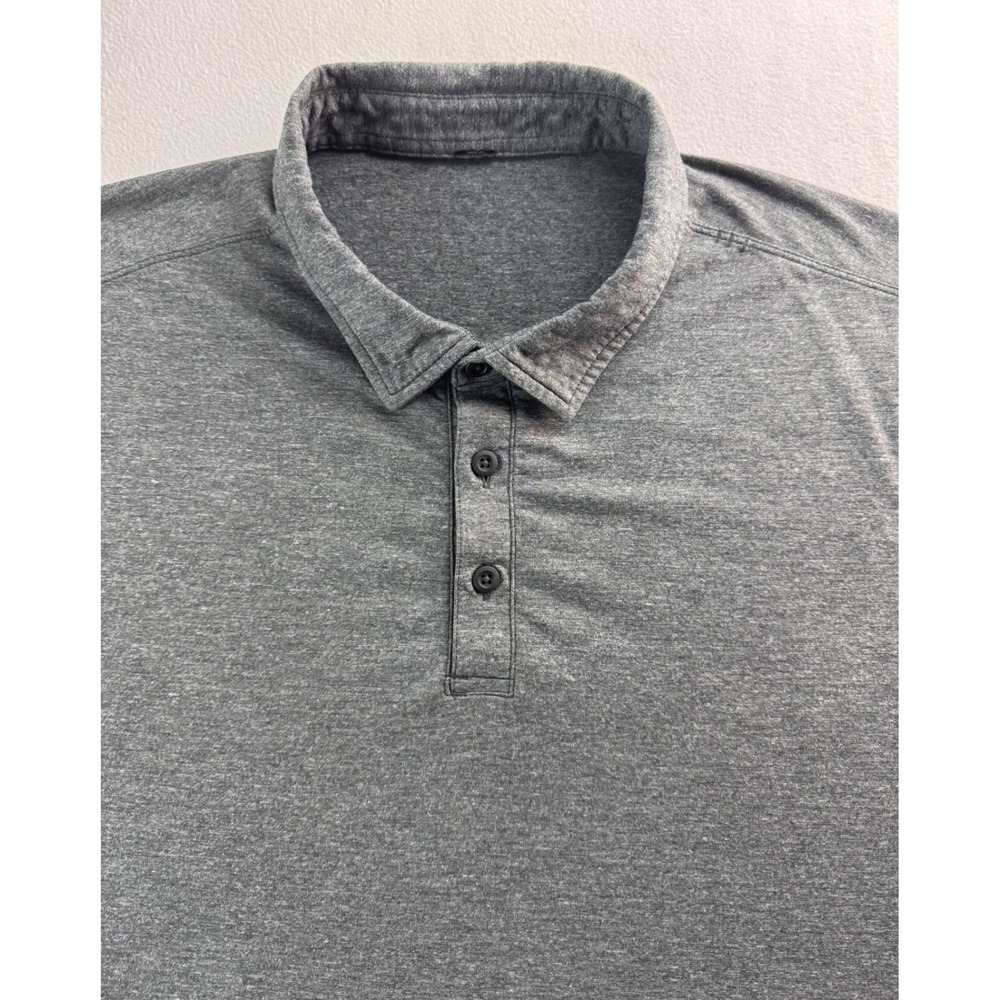 Lululemon Mens Grey Short Sleeve Polo Shirt Size XL Slim Modern Wicking‎ Light - Picture 2 of 16